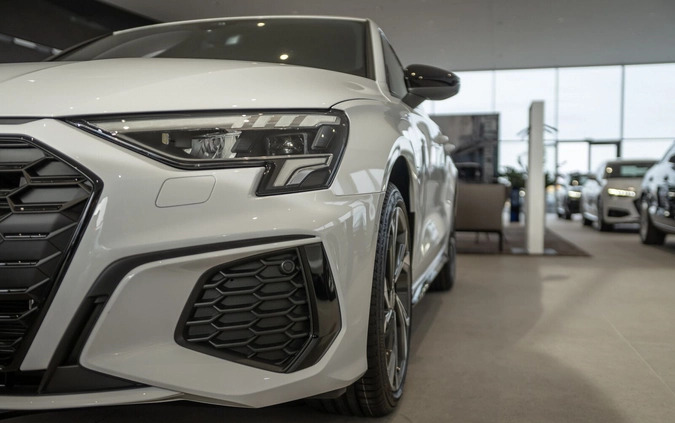 Audi A3 cena 161483 przebieg: 5, rok produkcji 2024 z Sulęcin małe 379